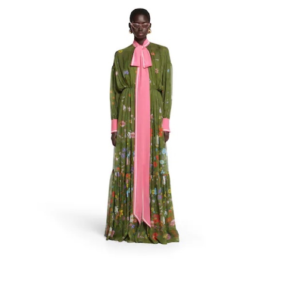 Gucci Fading Flora 100% Silk Pleated Dress! - Picture 2 of 5